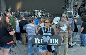 BRAD PAISLEY LIVE