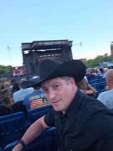 BRAD PAISLEY LIVE