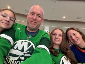 New York Islanders - NHL vs Vancouver Canucks